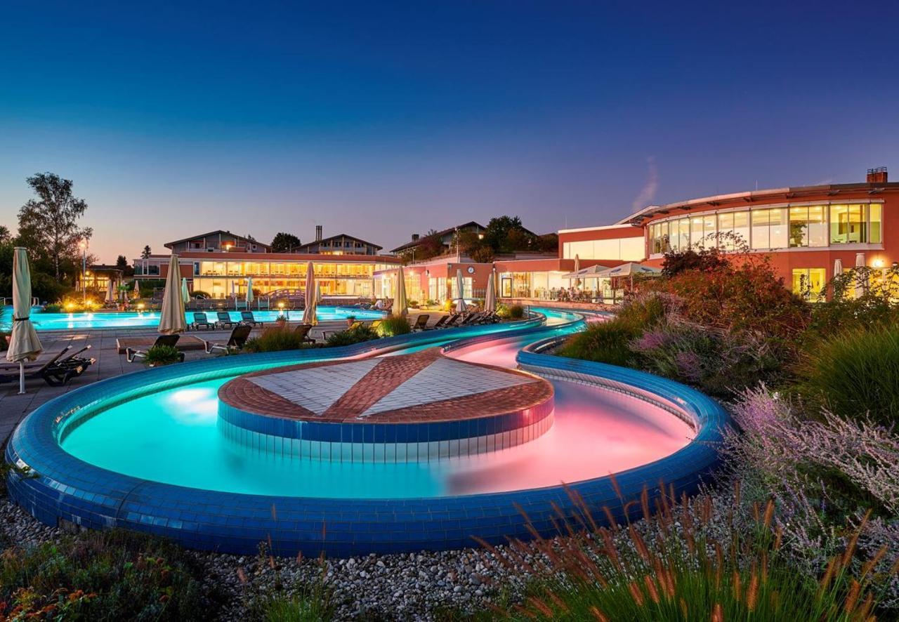 Stroebinger Hof - Therme Wellness Resort Bad Endorf Exterior photo